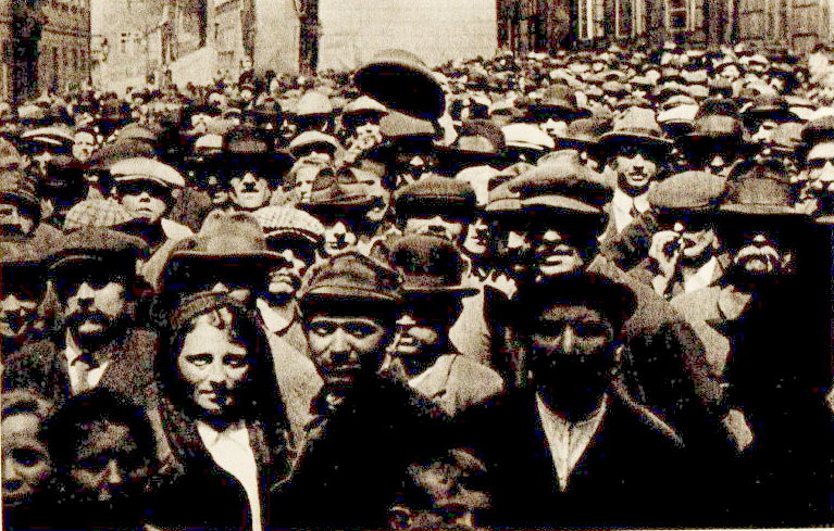 Demonstrace proti útoku čs. armády, Kladno 1919..png